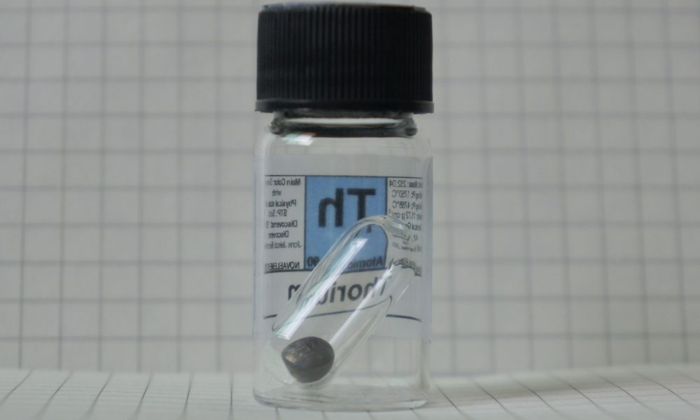 Thorium bead